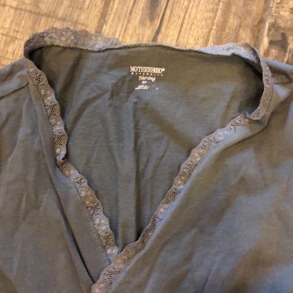 Motherhood Maternity 2 piece nursing leisure wear. - Picture 8 of 9